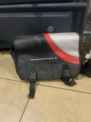 Consola Playstation 3 PS3 Bolsa Mensajero Acolchada Estuche de Transporte Rojo y Negro Foto 1 de 2