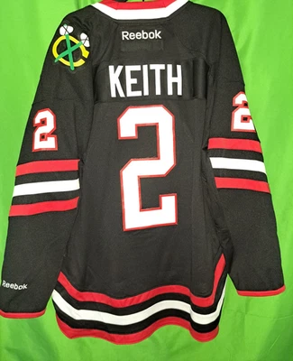 XL mens Duncan Keith Chicago Blackhawks jersey black Stadium Series NHL - Image 1 of 4