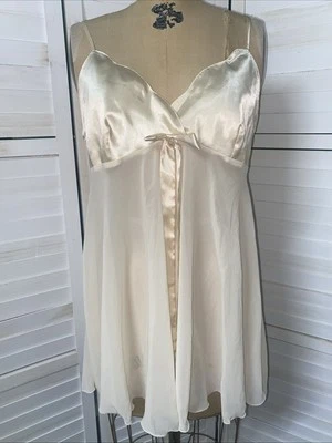 Victoria's Secret Años 90 Talla Grande Crema Transparente Gasa Babydoll Camisón Lazo Foto 1 de 4