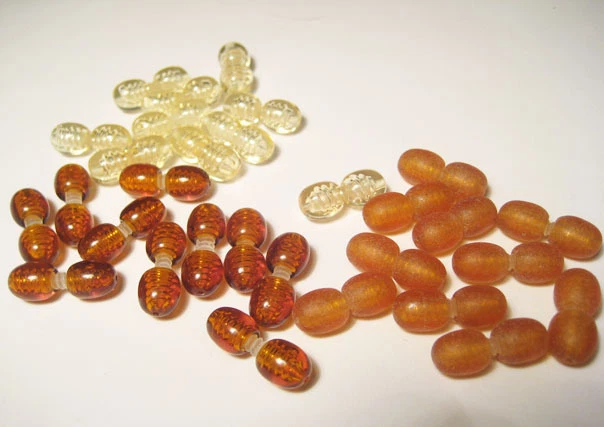 Lot-30 Jewelry   Plastic  Clasps Screw - Image 1 of 1