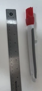 Pampered Chef Silicone Basting Brush - Picture 1 of 3