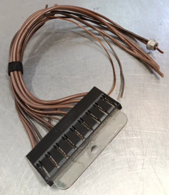 宝马 X5 2003 OE 右手前座下车 JUNCTION 线块 8 366 620 — 第 1/4 张图片