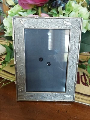 Marco de fotos Godinger plateado 5,75" x 3,75" pájaros y flores Foto 1 de 4