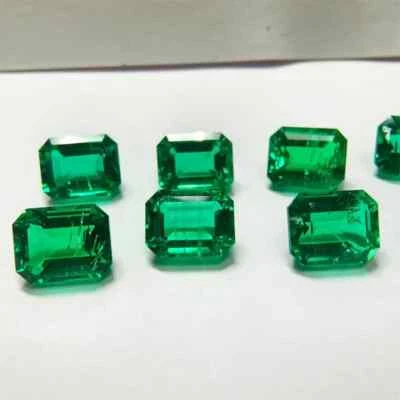 Lab Grown Columbia Emeralds size 13x18mm Hydrothermal Emerald AGL Certificate - Image 1 of 4
