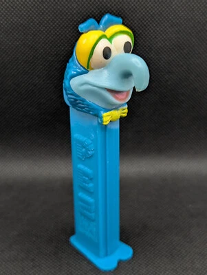 Muppets Gonzo Blue PEZ Dispenser, Disney 1991 (With Feet) - Image 1 of 3