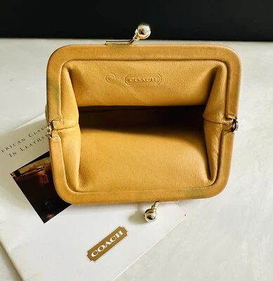 MONEDERO KISSLOCK DE CUERO AMARILLO COACH VINTAGE 7155 Foto 1 de 4