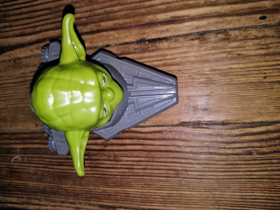 Star Wars Yoda -  2021 McDonalds Happy Meal Toy-(On Spacecraft) - Image 1 of 1