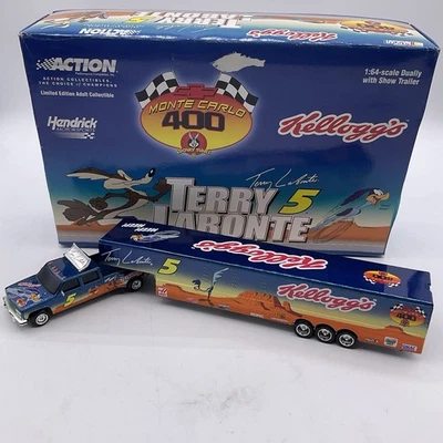 Terry Labonte #5 Kellogs Looney Tunes 2001 Dually Trailer Action Diecast 1:24 - Image 1 of 4
