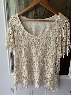 Miss Me Ladies Lace Top Beautiful Pull Over Beachy Dressy Casual Romantic Boho M - Image 1 of 4