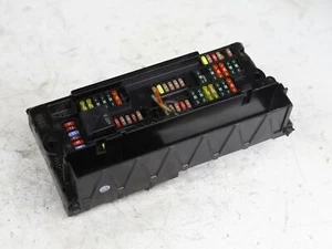 BMW F07 F10 F11 5 & 7 SERIES FRONT FUSE RELAY BOX MODULE UNIT OEM 9234421 - Picture 1 of 3