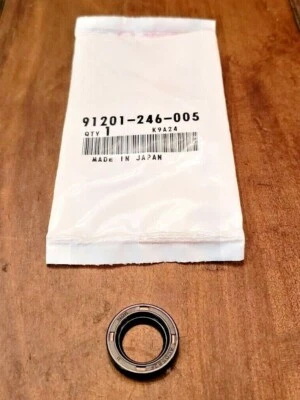Sello de aceite HONDA (15X24X5) HRC216HXA HR214 HR215 91201-246-005 genuino OEM Foto 1 de 4