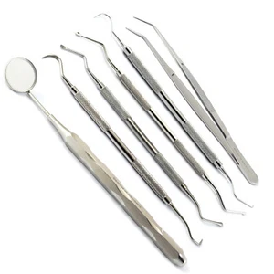 Strumenti diagnostici per esami dentali raccogli denti curette ossee scaler falce - Foto 1 di 10