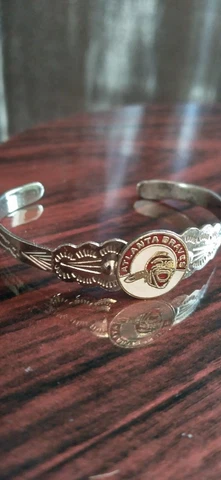 Vintage Early 80's Atlanta Braves Metal Bracelet Chief Noc-A-Homa ⚾ Ladies Teens Cover
