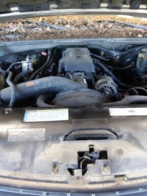 Cubierta de distribución estilo clásico 4,8 L para camioneta Sierra 1500 99-07 1978277 Foto 1 de 4