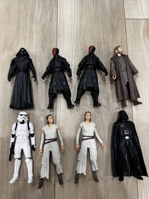 Lote de 8 bonecos Hasboro Star Wars Darth Vader Stormtrooper Mafex Rey - Imagem 1 de 4