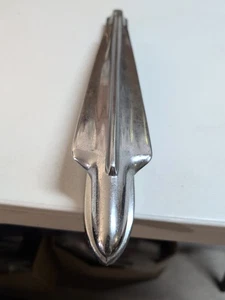 Adorno capó Chevrolet 1946 Chevrolet Chevy cromo capó adorno emblema - Imagen 1 de 14