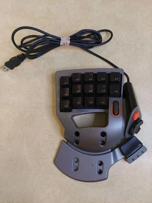 Belkin Nostromo Speedpad N52 USB Gaming Keypad Model F8GFPC100 Foto 1 de 4