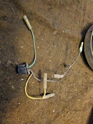 1974 年雅马哈 DT250 车头灯尾塞引线灯线束织机 — 第 1/2 张图片