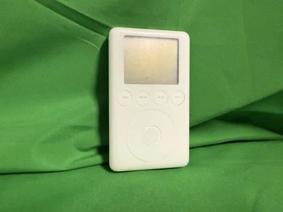 Apple iPod 3rd Generation Classic White 15GB AS IS  - Image 1 of 4
