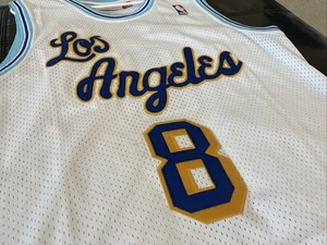 MITCHELL & NESS KOBE BRYANT #8 LAKERS JERSEY MEDIUM - Picture 1 of 9