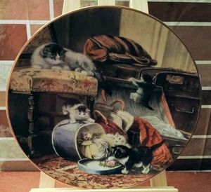 Piatto W S George "Malizia Con Cappelliera" da Collezione Il Gatto Vittoriano - Foto 1 di 2