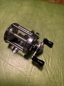 Old Vintage PFLUEGER AKRON No. 1895 Free Spool Casting Reel Amazing Condition - Picture 1 of 8