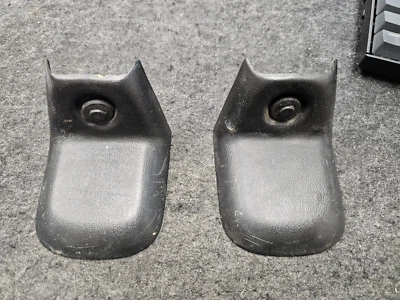 1997-2004 OEM  Chevrolet C5  Corvette  Seat Track Cover 19246916 ( PAIR ) Foto 1 de 4