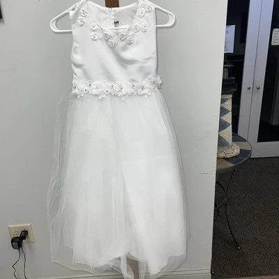 NWT Kids Dream White Sleeveless Floral Top With Lined Tulle Bottom & Belt $110 - Image 1 of 4