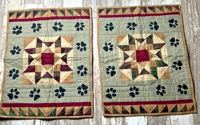 Juego de 2 fundas de almohada para patas de perro acolchadas de franela por Nobility Dillard's 26" por 20" Foto 1 de 4