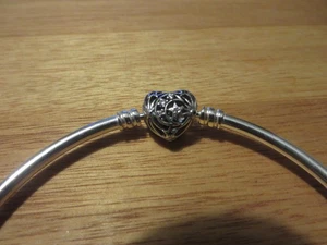 PANDORA Himmlischer Herzverschluss Armreif 19 cm silber mit Etui - Bild 1 von 3