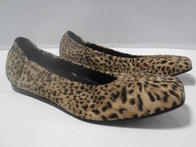 GA14 Donald Pliner Италия Arlie Животный Принт Леопард Замша Балетки Размер 6,5 - Изображение 1 из 4