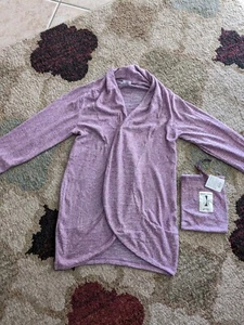 Hello mello Women's Burgundy Cardigan Size Medium - Picture 1 of 4