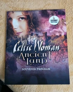 CELTIC WOMAN 2019 Homecoming Live Konzert TOUR SOUVENIR PROGRAMM - Bild 1 von 3