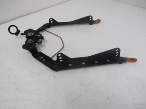 Sitzbank Halter Träger  + Sitzbankverrieglung Triumph TIGER 955i T709EN 01-2006 - Picture 1 of 4