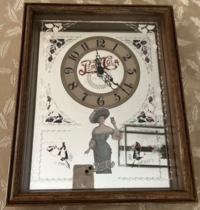Vintage Pepsi Cola Wanduhr Holz Dame Spiegel Sammlerstück Unikat 15 x 12" x 2,5" - Bild 1 von 24