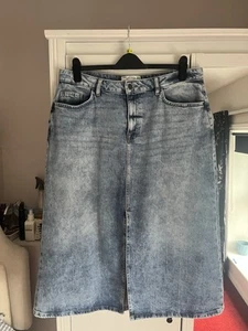 Fatface Womens Denim Midi Skirt Size 14. Quite generous sizing so more like a 16 - Picture 1 of 8