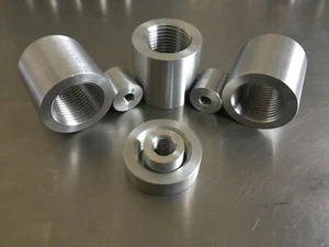 Saldatura radiatore intercooler alluminio su montaggio filettato Bung UNF 1/4"" a 7/8"" UNF - Foto 1 di 3