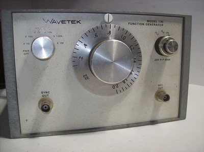 GENERADOR DE FUNCIONES WAVETEK MODELO 130 Falta cable de alimentación, se vende como está. SIN PROBAR Foto 1 de 4