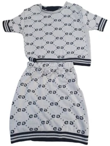 Girls Knitted Outfit 7-8 All Over Graphic Print 20-22" Waist 32" Chest Gray - Picture 1 of 18