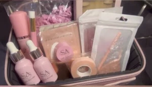 Pink Eyelash Extension Kit, Tweezers, Glue, Manakin, Shampoo Russian Classic - Picture 1 of 2