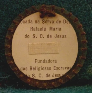 con RELIQUIA: SERV TOCADO DE TELA. RELICARIO ANTIGUO DIOS RAFAELA o MARÍA CORAZÓN SAGRADO - Imagen 1 de 3