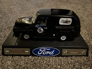 Gearbox 1/18 Ford F100 Winchester Delivery Truck - Picture 1 of 3