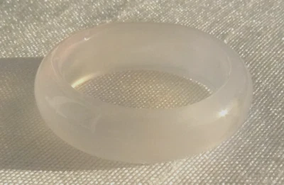 Achat-Ring, weißlich, markant, gewölbt, Gr.53-54 (17,0 mm Ø), neu, Halbedelstein - Bild 1 von 4