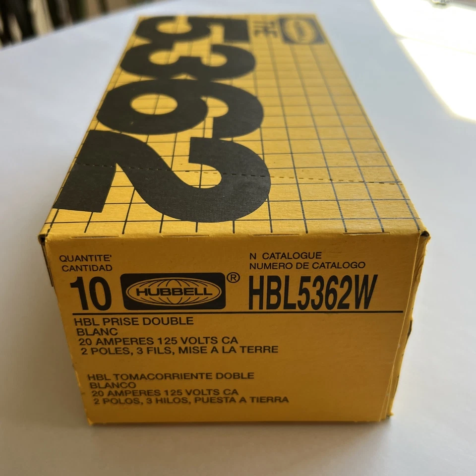 Hubbell HBL5362W Straight Blade Receptacle