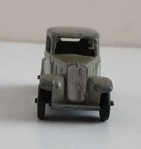 Dinky Toy 35A Austin Saloon in Grey - Picture 1 of 7