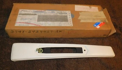 1977 1978 1979 Lincoln Versailles NOS LH WHITE CENTER BODY PILLAR UPPER MOULDING - Image 1 of 4