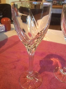 Lenox Crystal Debut Pattern Set Of 2 Wine Glasses - Picture 1 of 5