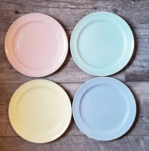 Lot of 4 - 9" TS&T LuRay Pastel Dinner Plates Vintage Pink Blue Green & Yellow - Picture 1 of 6
