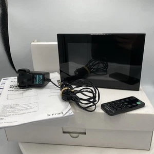 SONY S-Frame DPF-D70 7” digital photo frame Black Boxed Manuals Cables Used - Imagen 1 de 13