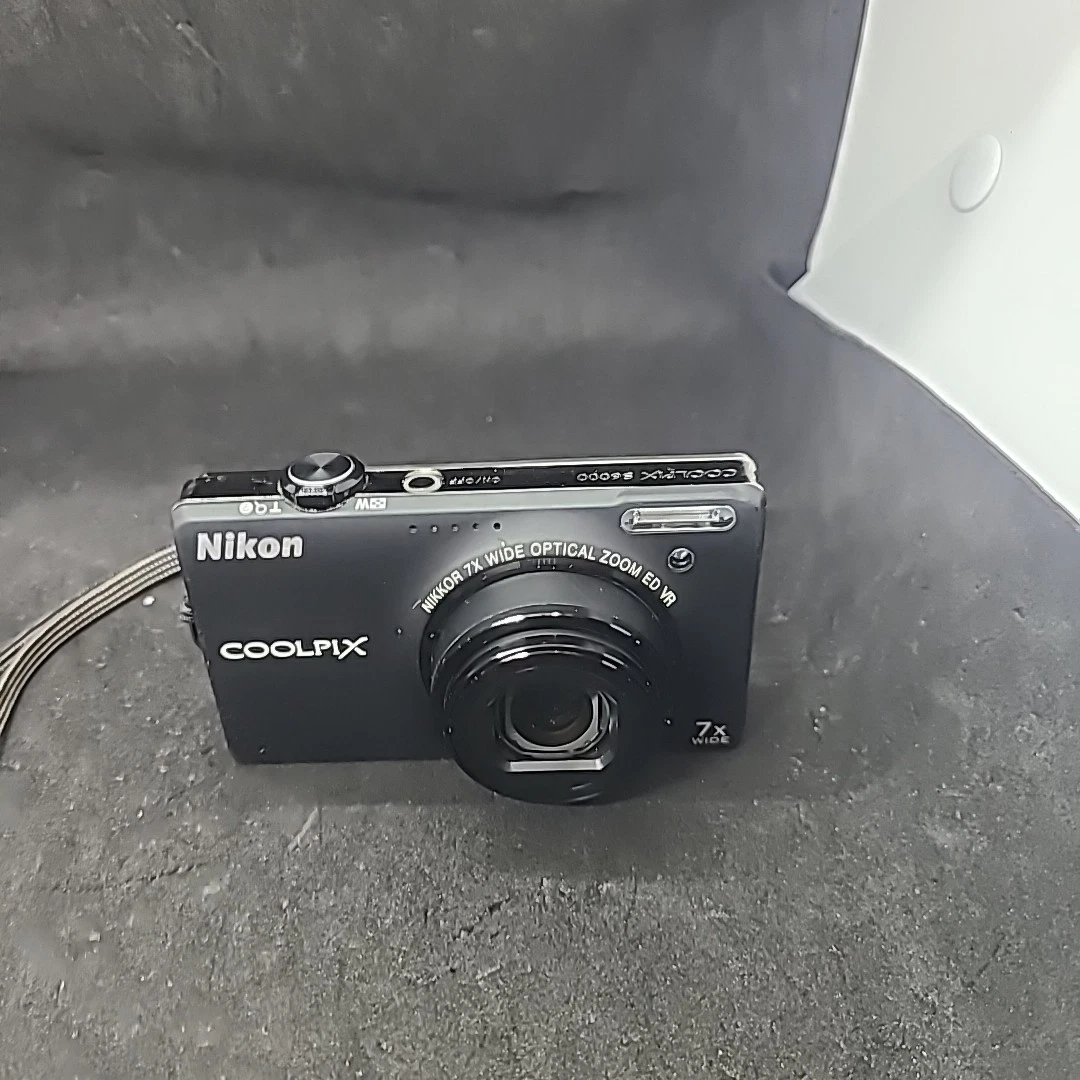 Nikon ニコン COOLPIX S6000 シルバー：2476246 Amazon | Nikon デジタルカメラ COOLPIX (クールピクス) S6000